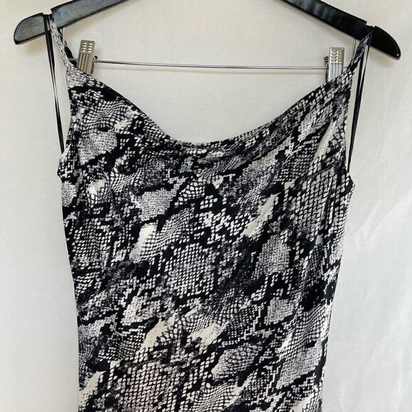 Black and white snake print cowl neck maxi dress - Picture 4 of 11